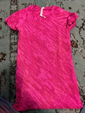 Women’s lululemon swifty tech t shirt